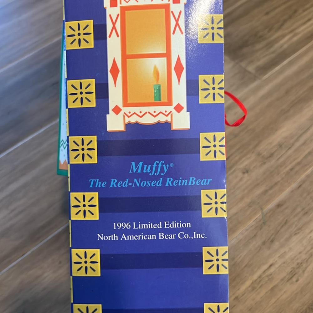 NIB Muffy the Red-Nosed Reindeerr Muffy Vanderbear Bear 1996 Limited Edition. - Picture 4 of 5